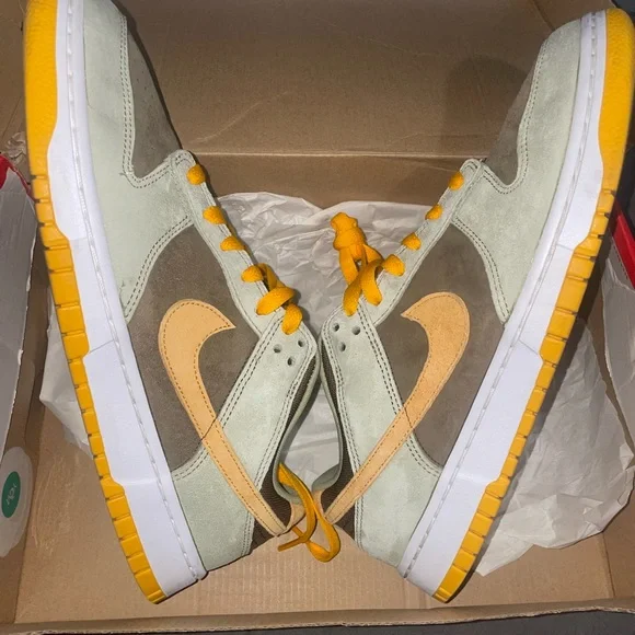 Nike Dunk Low Dusty Olives